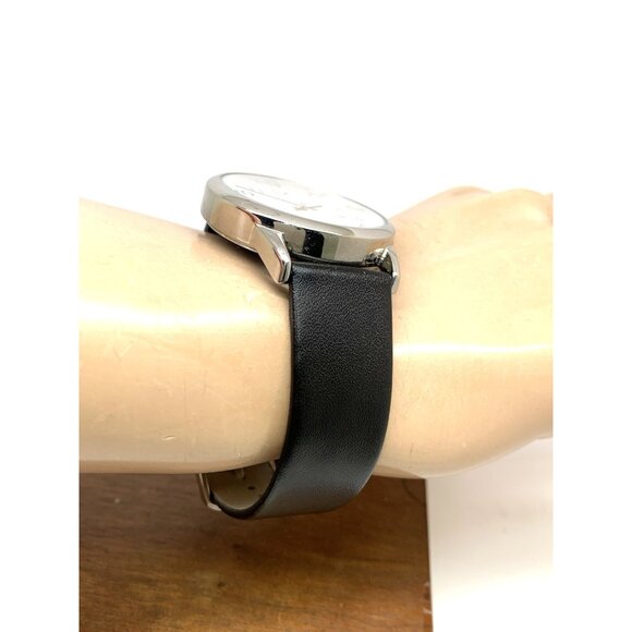 Timex Men's Watch TW2V40000 Quartz White Dial Day Date Leather Band 38mm - Picture 12 of 14